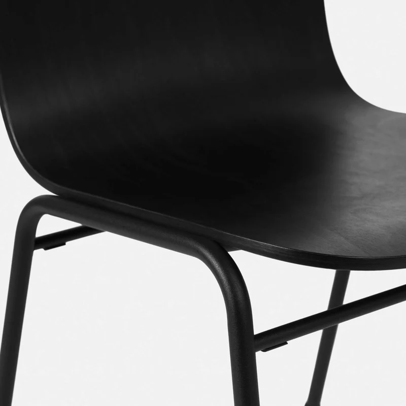 Chaise en bois noir et cadre noir Touchwood - Hem