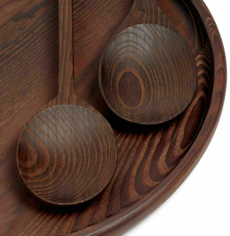 Plateau rond en bois de frêne carbonisé "pur" 29 cm - Serax