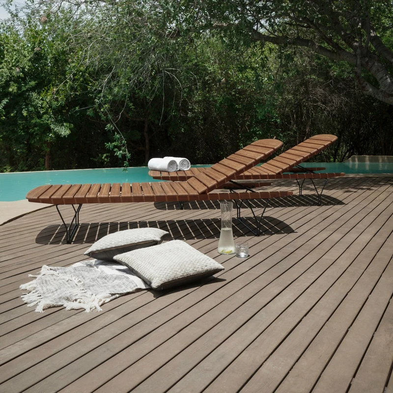Chaise longue en bambou MOLO - Houe