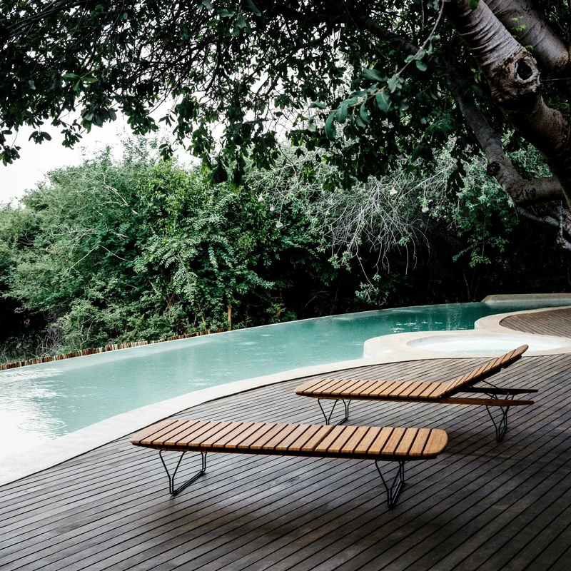 Chaise longue en bambou MOLO - Houe