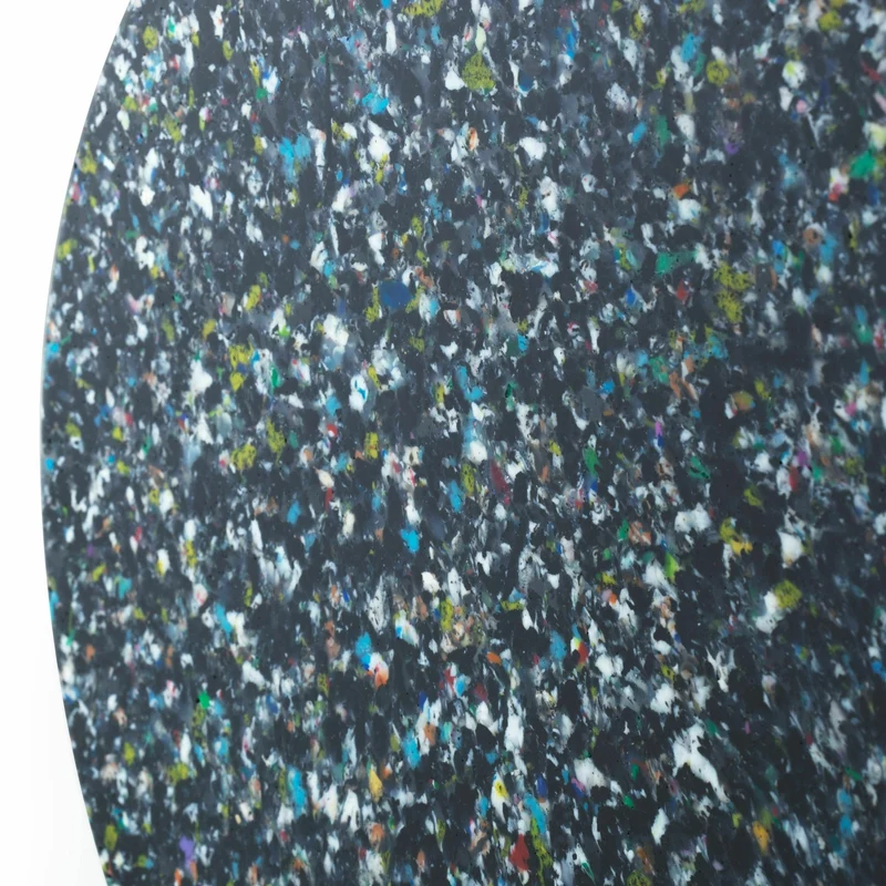 Tabouret noir multicolore pixelisé Bit noir Multi - Normann Copenhagen