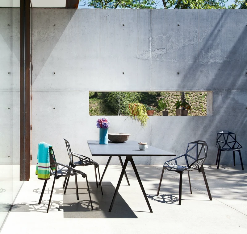 Chaise en aluminium bleue One - Magis