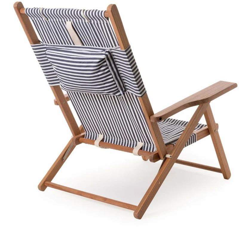 Chaise d'extérieur à rayures bleues et blanches Tommy - Business & Pleasure