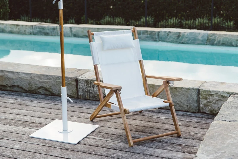 Chaise de plage pliante en tissu blanc Antique The Tommy Chair - Business & Pleasure