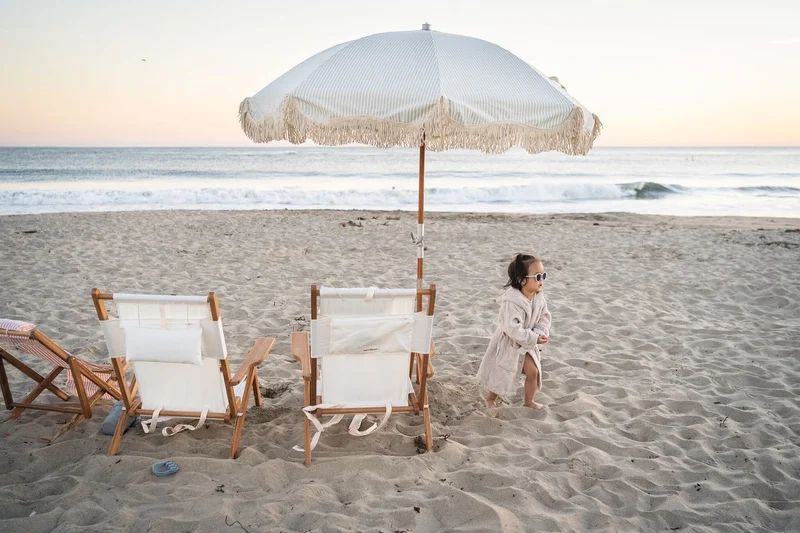 Chaise de plage pliante en tissu blanc Antique The Tommy Chair - Business & Pleasure