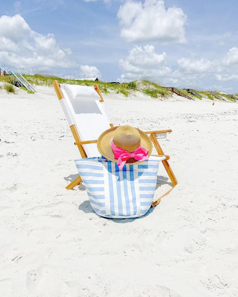 Chaise de plage pliante en tissu blanc Antique The Tommy Chair - Business & Pleasure