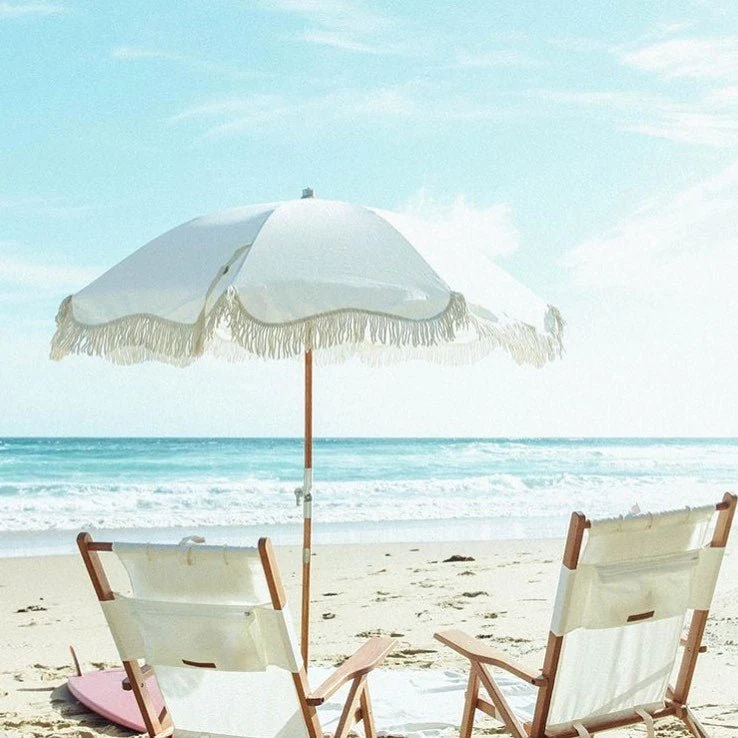 Chaise de plage pliante en tissu blanc Antique The Tommy Chair - Business & Pleasure