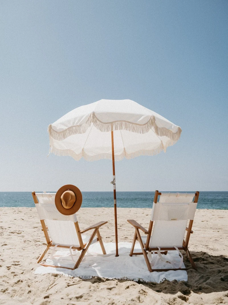 Chaise de plage pliante en tissu blanc Antique The Tommy Chair - Business & Pleasure