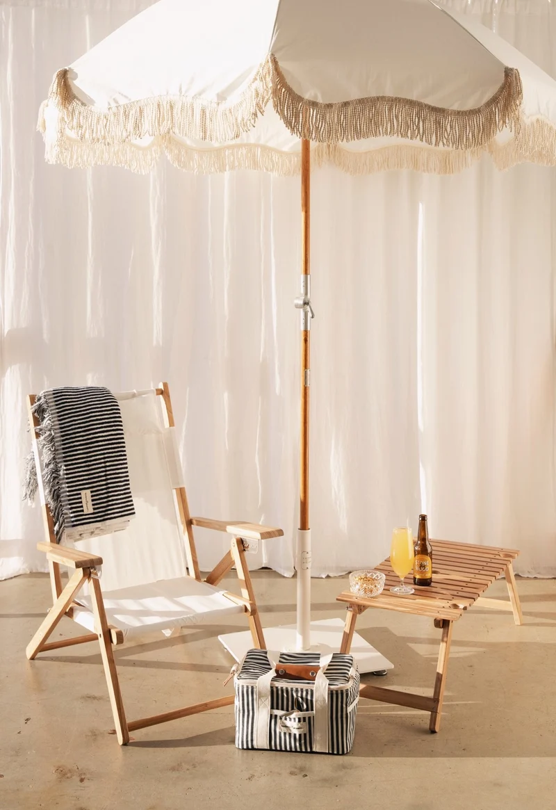 Chaise de plage pliante en tissu blanc Antique The Tommy Chair - Business & Pleasure