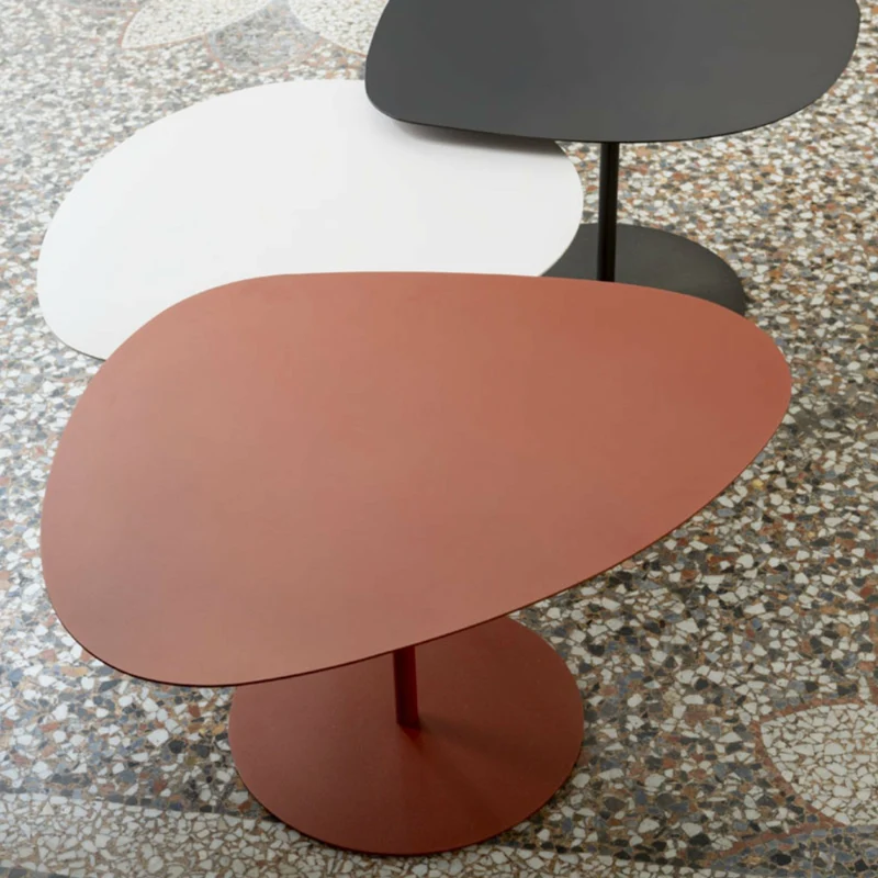 3 Tables basses gigognes blanc, crème et anthracite Galet - Matière Grise