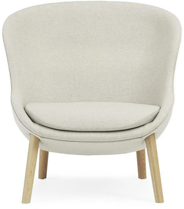 Fauteuil bas en chêne et tissu beige Hyg - Normann Copenhagen