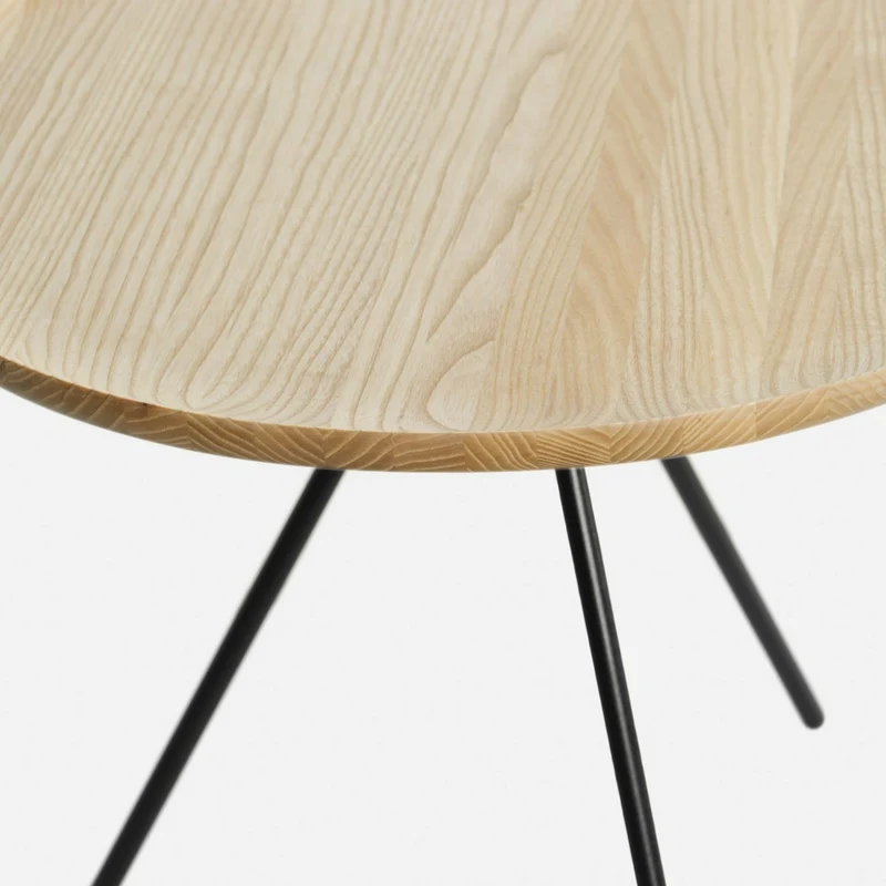 Table d'appoint en frêne et piètement noir 43 cm Key - Hem