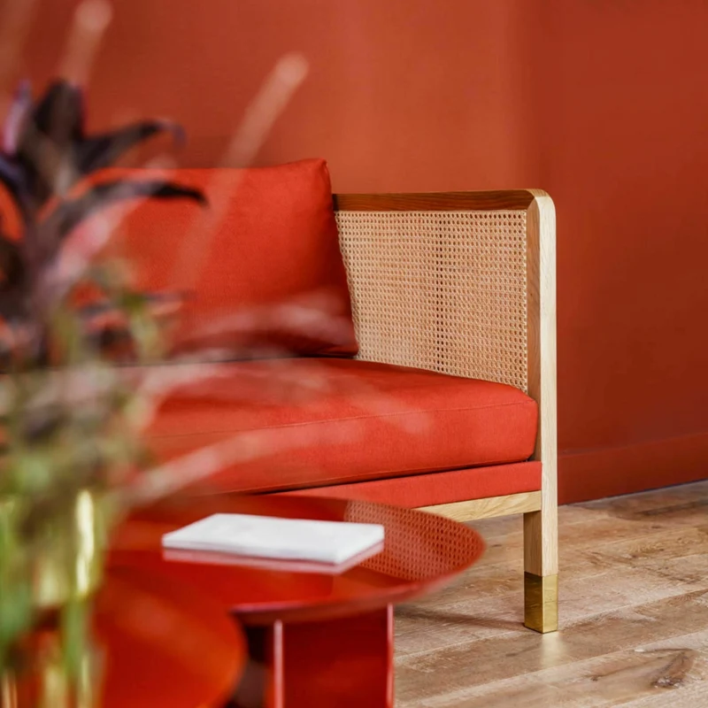 Canapé en bois noir et tissu beige Cannage 210 - RED Edition