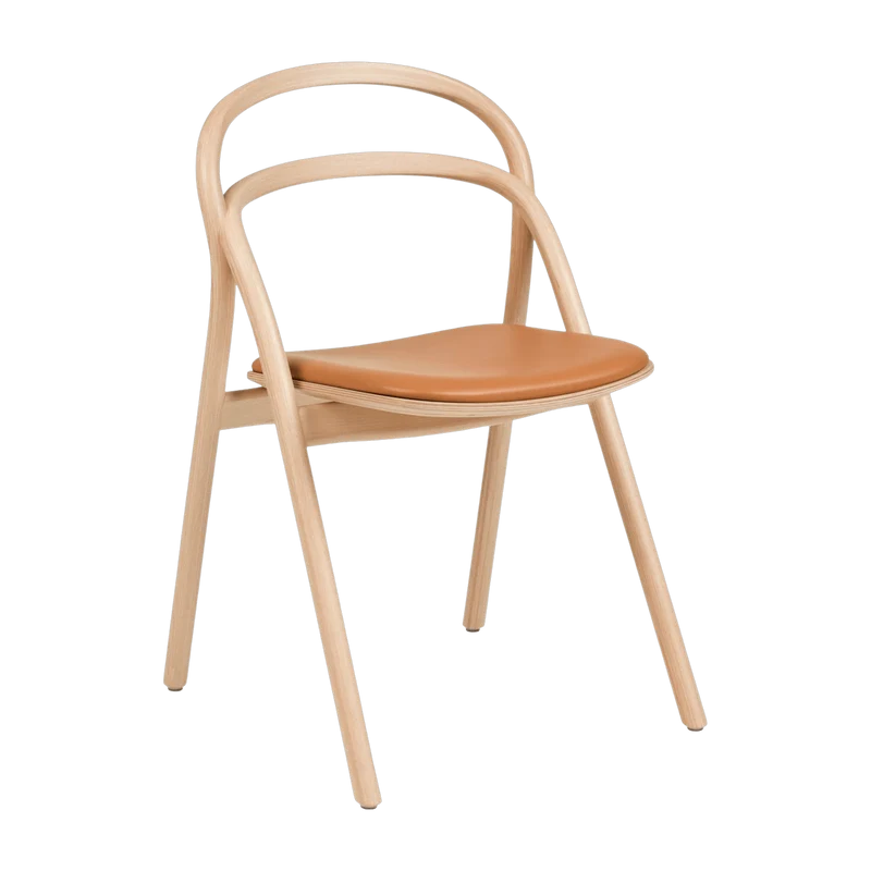 Chaise en bois naturel et assise en cuir marron Udon - Hem
