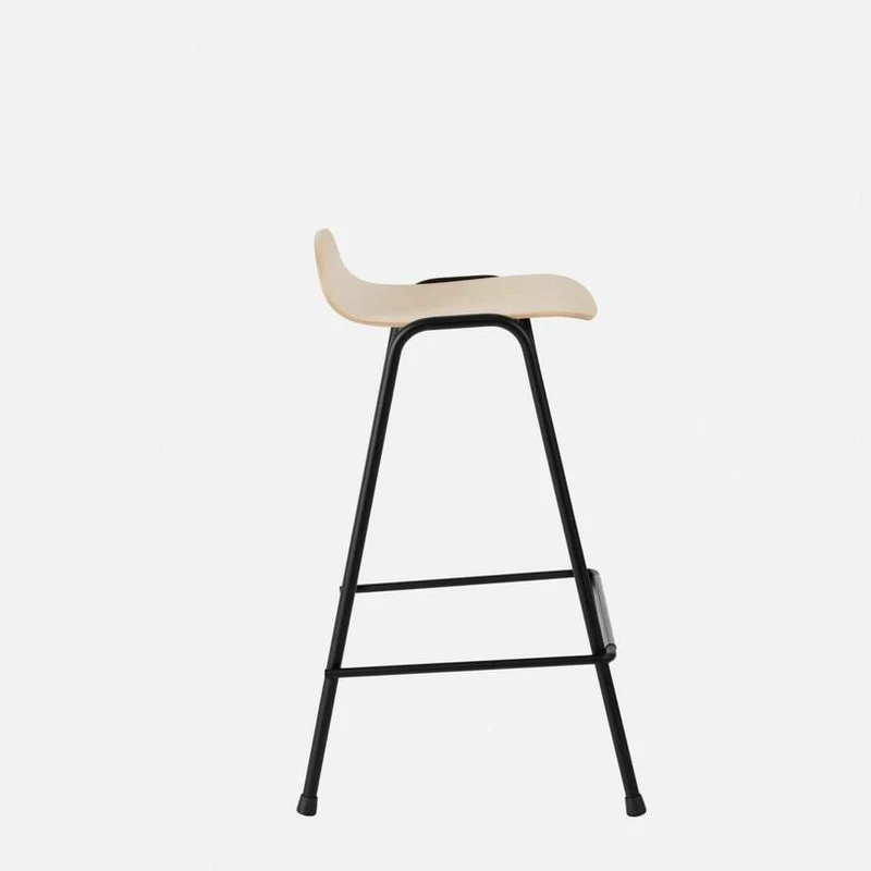 Tabouret de bar 65 cm en bois naturel et cadre noir Touchwood - Hem