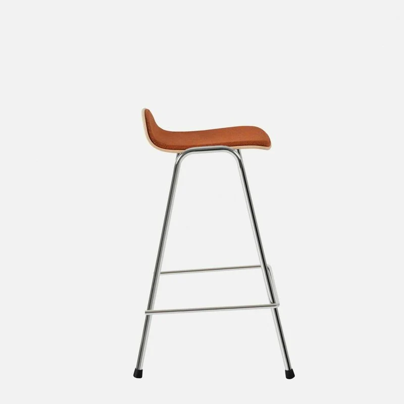 Tabouret de bar 65 cm en tissu rouge et cadre argenté Touchwood - Hem