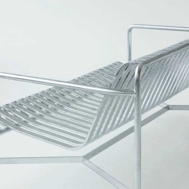 Banc de jardin avec accoudoirs en métal gris galvanisé Palissade - HAY