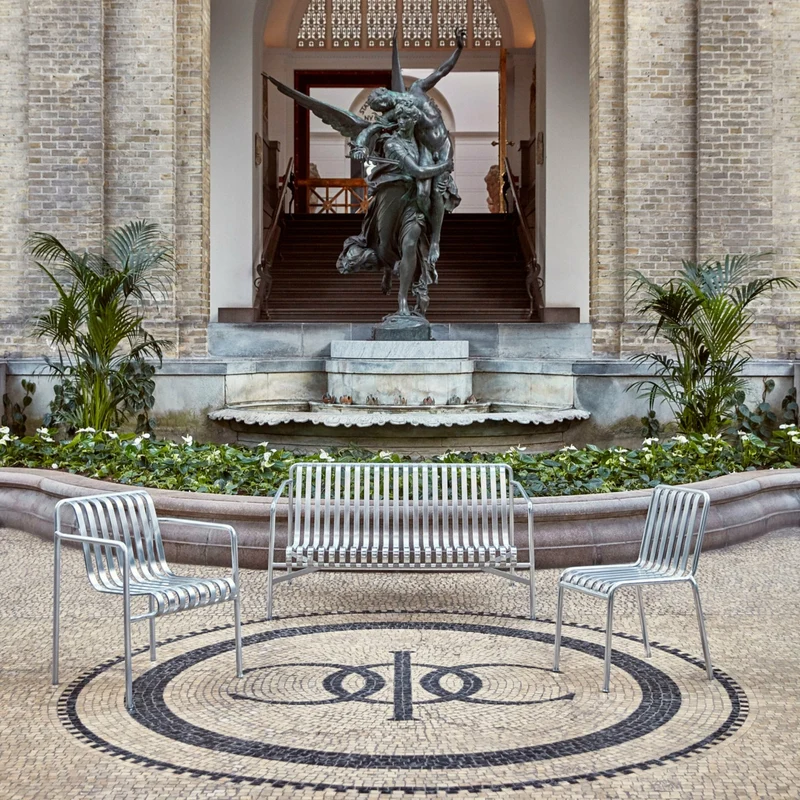 Fauteuil de jardin avec accoudoir en métal gris galvanisé Palissade - HAY