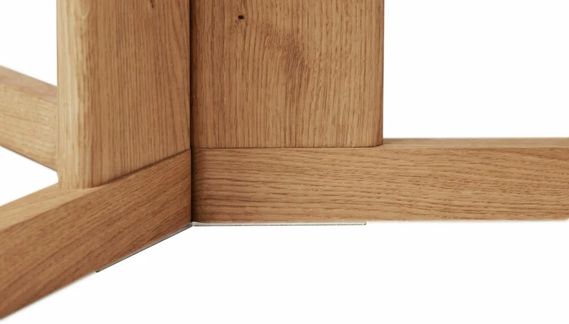 Table ronde en chêne blanc huilé 75 cm Trefoil - Form & Refine