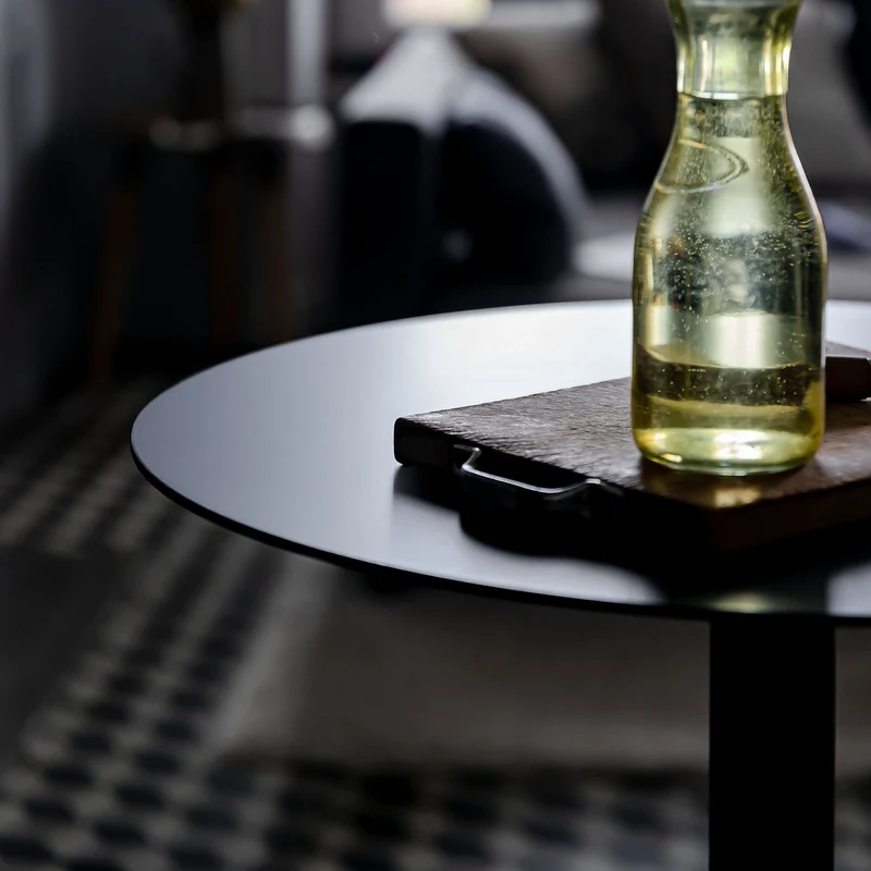 Table de bistro ronde noire Donut - Lyon Béton