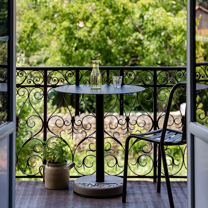 Table de bistro ronde noire Donut - Lyon Béton