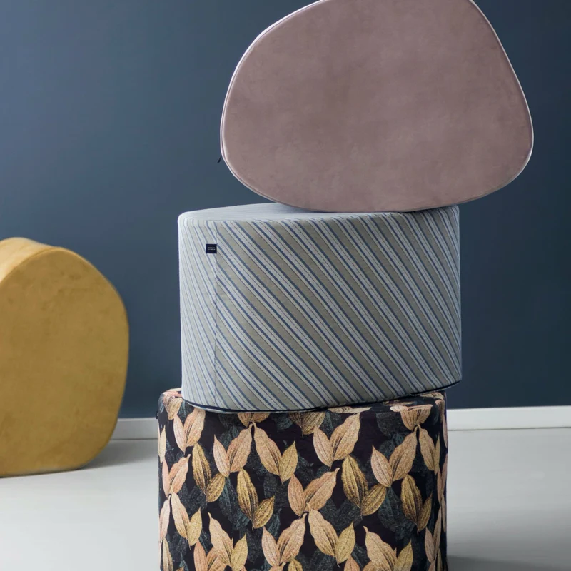 Pouf motif feuilles dorées Salon - Mette Ditmer