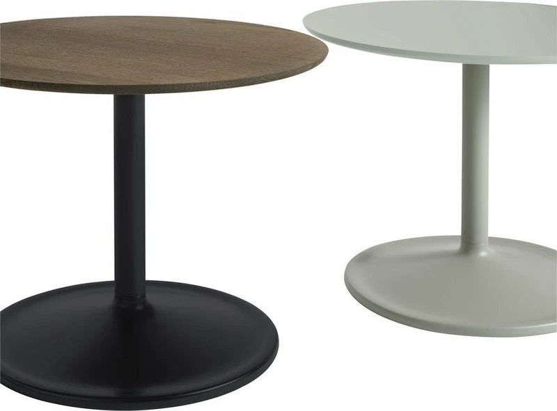 Table d'appoint chêne fumé et aluminium noir D 48 x H 40 cm Soft - Muuto