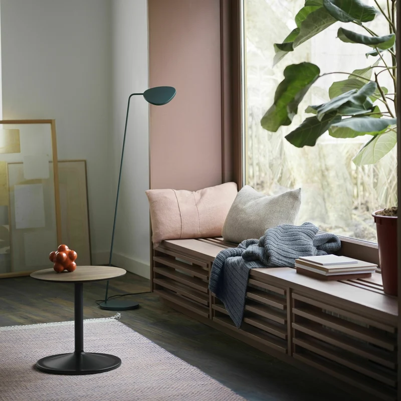 Table d'appoint chêne fumé et aluminium noir D 48 x H 40 cm Soft - Muuto