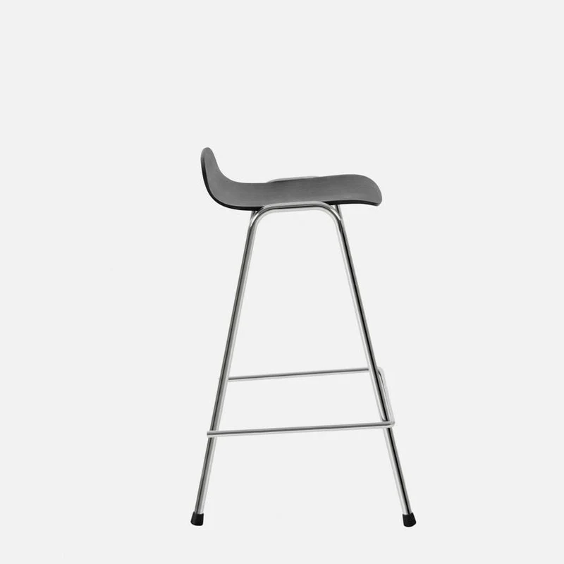 Tabouret de bar 65 cm en bois noir et cadre argenté Touchwood - Hem