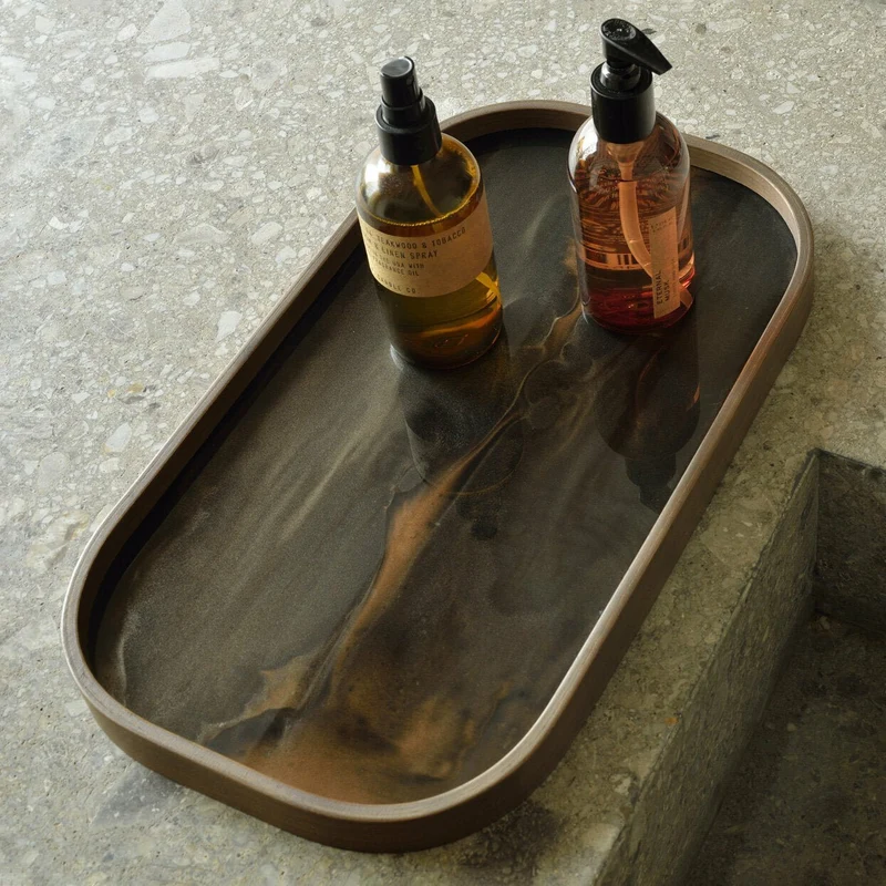 Plateau de service ovale en verre Bronze Organic 24x42 cm - Ethnicraft Accessories