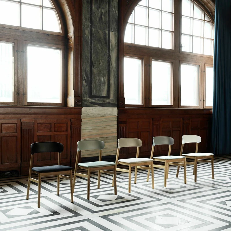 Chaise en chêne et polypropylène sable Herit Sand - Normann Copenhagen