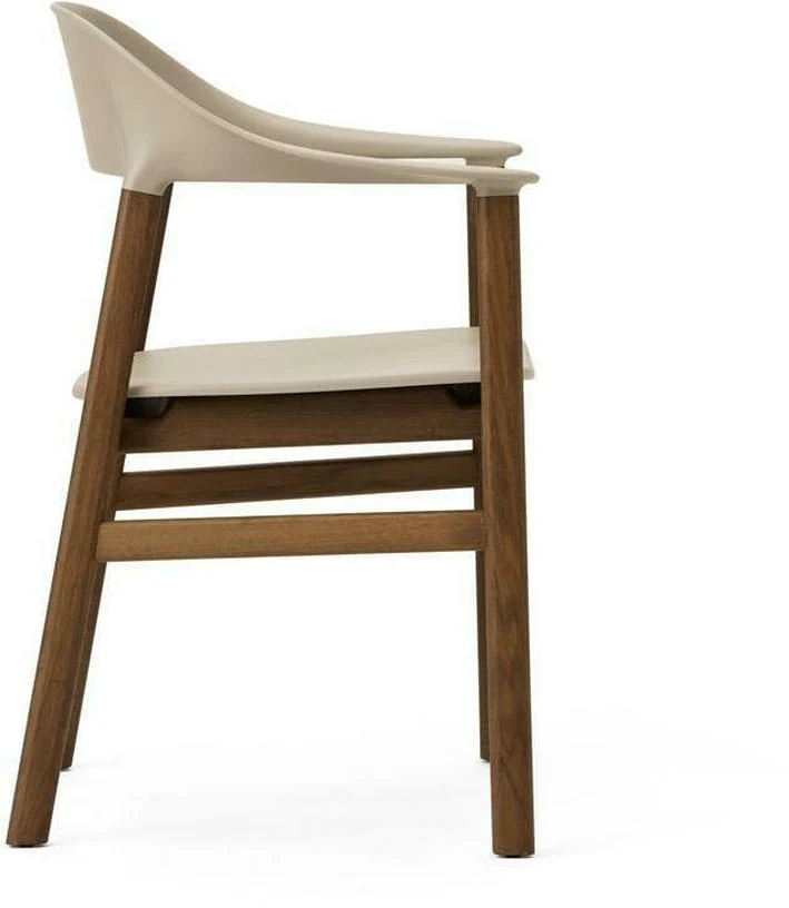 Chaise avec accoudoirs en chêne teinté et polypropylène sable Herit Sand - Normann Copenhagen