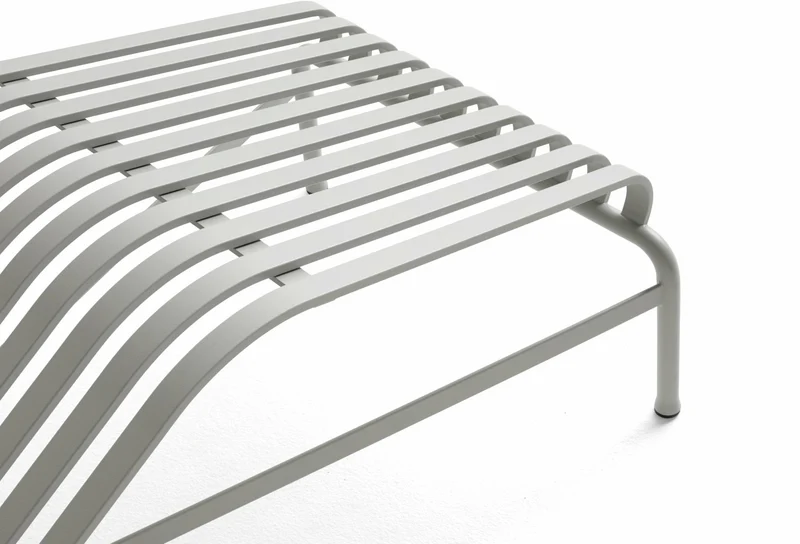 Chaise longue en métal gris Palissade - HAY