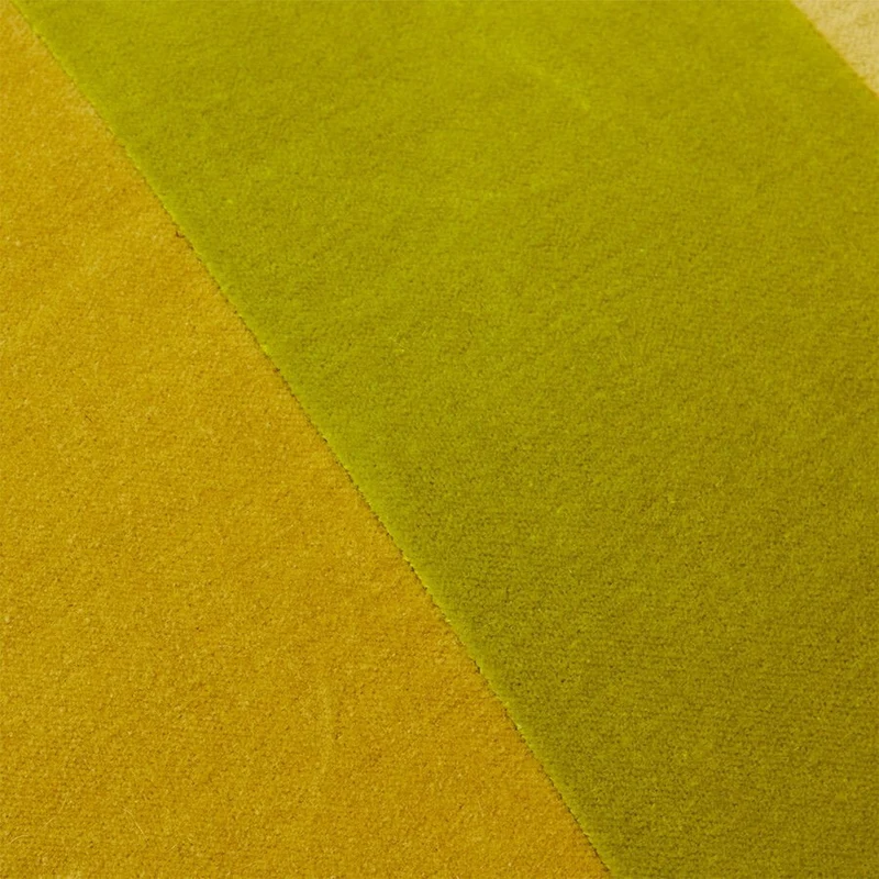 Coussin en velours rayé jaune et vert 40 x 60 cm - Hkliving