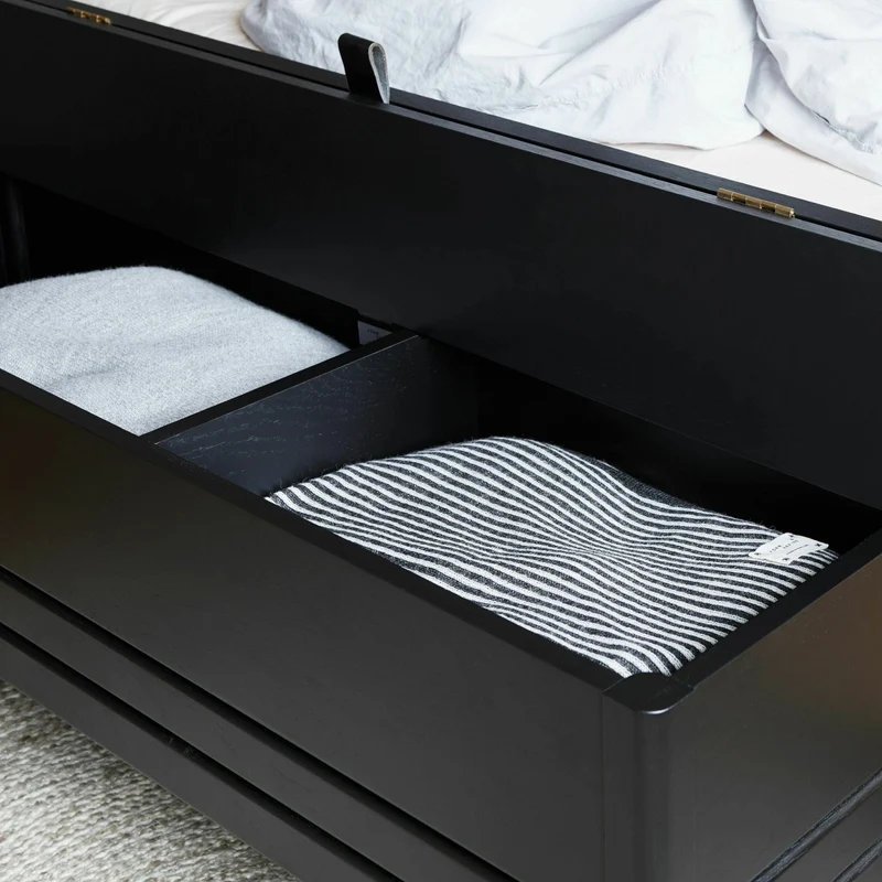 Banc avec rangement en chêne teinté noir 111 cm A Line - Form & Refine