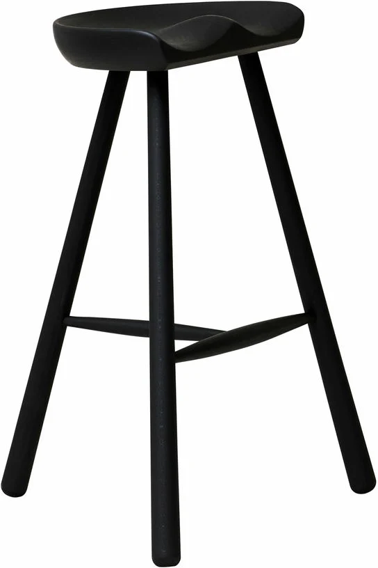 Tabouret de bar en hêtre noir 68 cm Shoemaker - Form & Refine