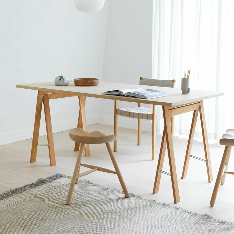 Tabouret en chêne naturel 49 cm Shoemaker - Form & Refine