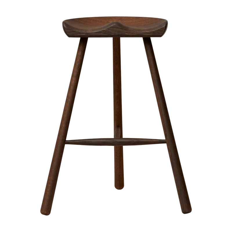 Tabouret de bar en chêne foncé 68 cm Shoemaker - Form & Refine