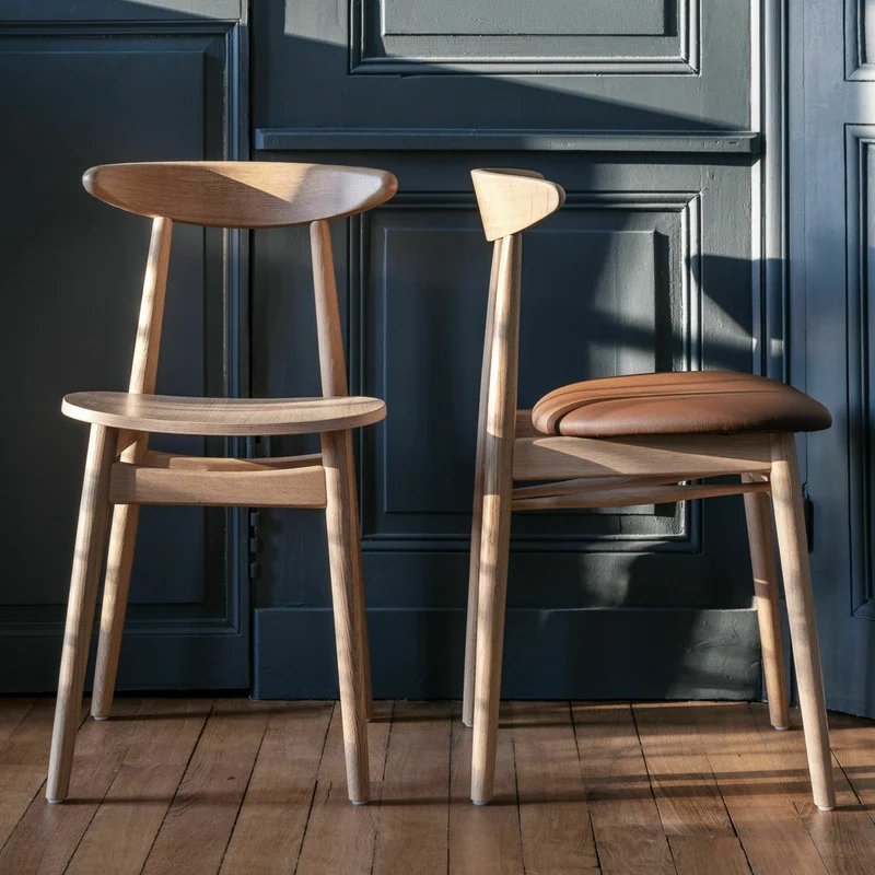 Chaise design en chêne et vinyle camel Teo - Vincent Sheppard