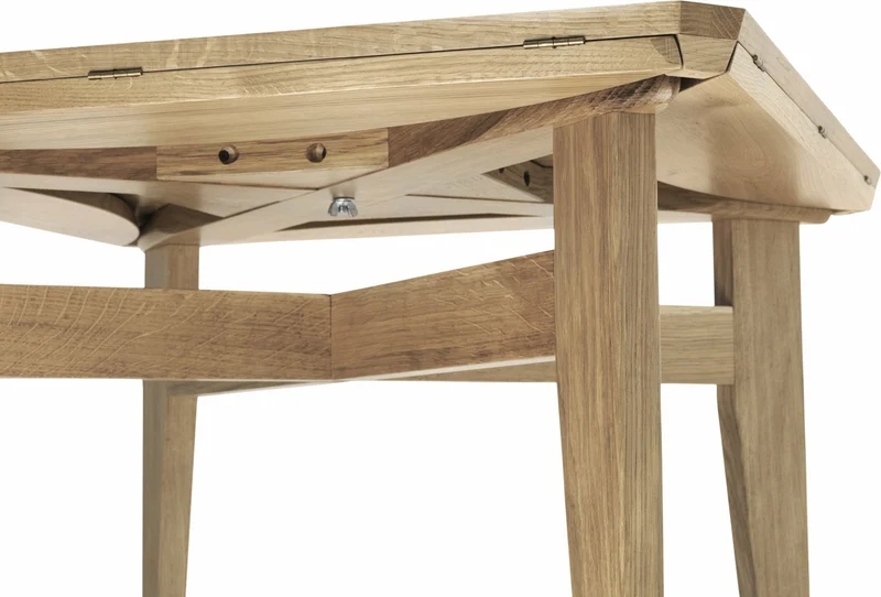 Table à manger extensible en chêne B-Table - Gubi