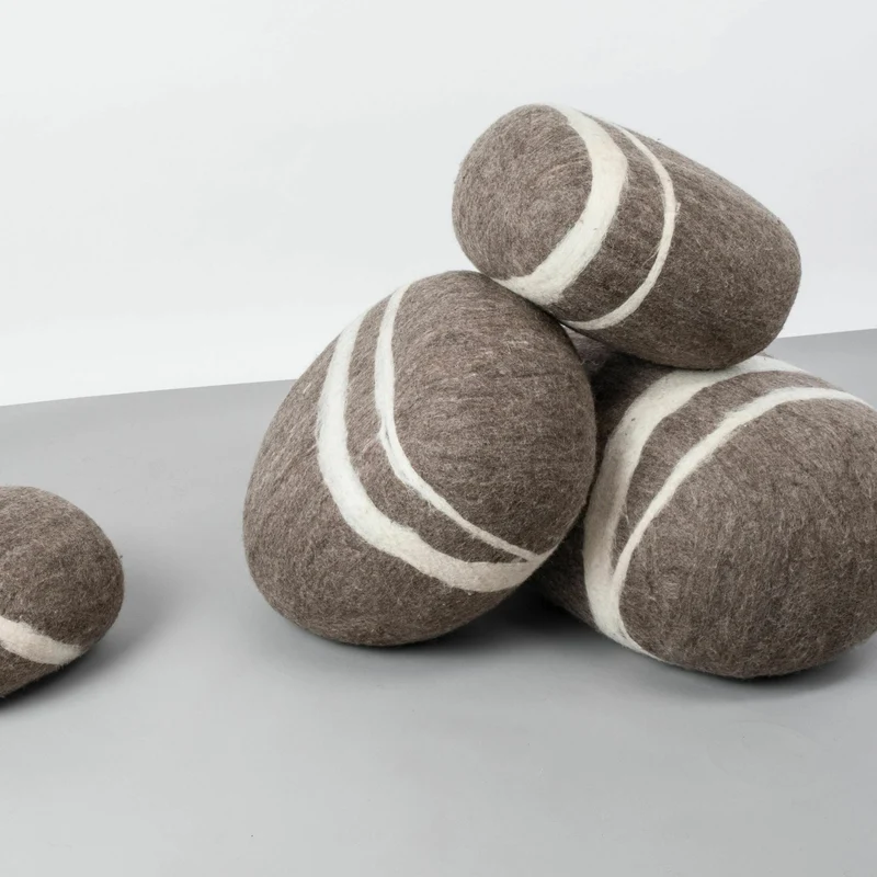 Pouf en laine marron marbré S Alwin - myfelt