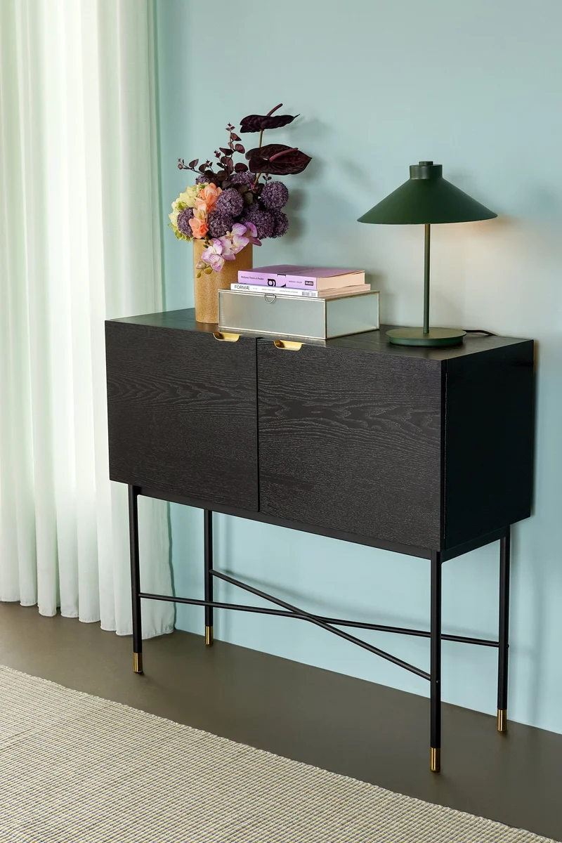 Console en bois de frêne noir et laiton - Hübsch