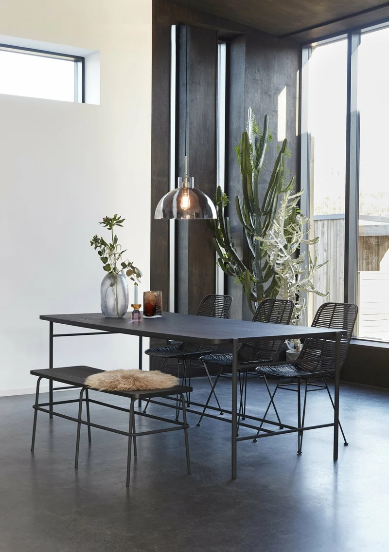 Banc noir en bois de frêne et métal - Hübsch