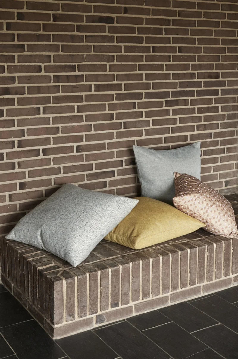 Coussin avec rembourrage 60 x 60 cm jaune - Hübsch