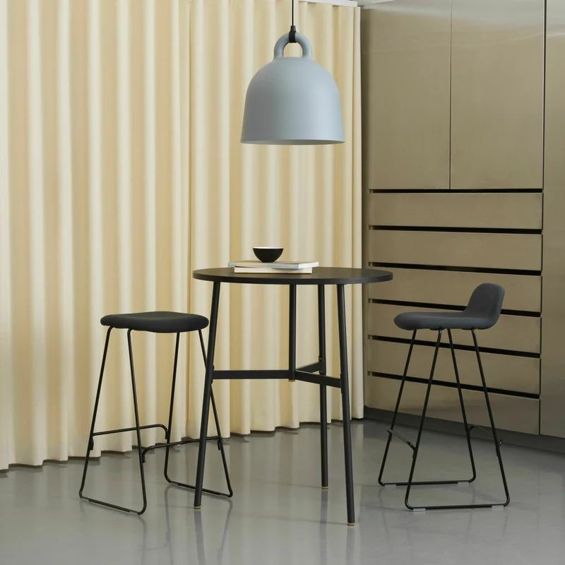 Tabouret de bar 65 cm en chêne noir et acier Just noir/noir - Normann Copenhagen