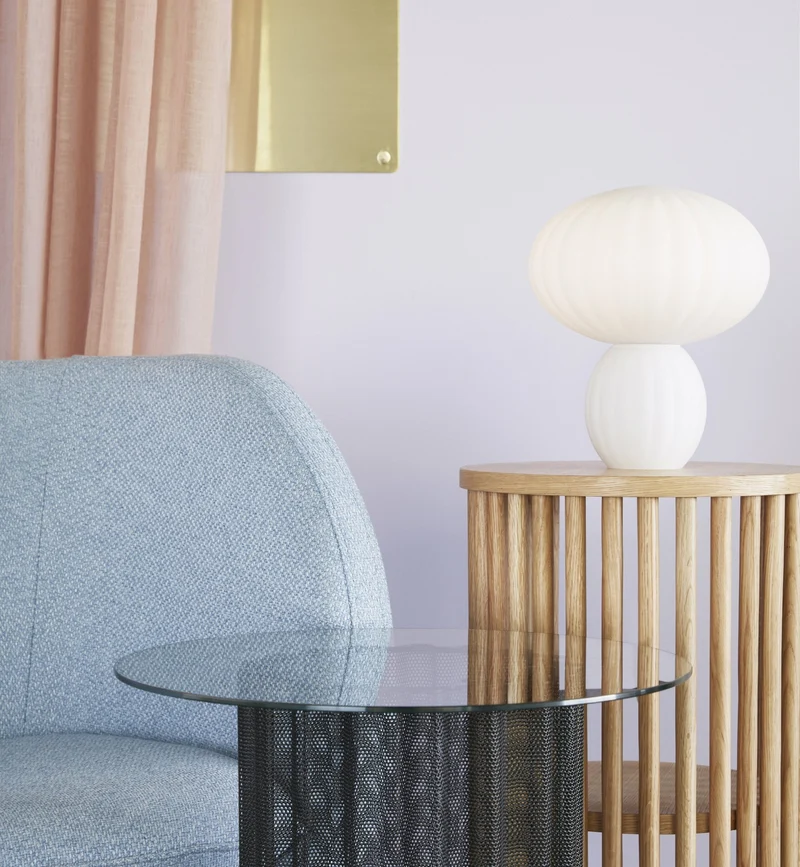 Table d'appoint ronde en chêne naturel à barreaux - Hübsch