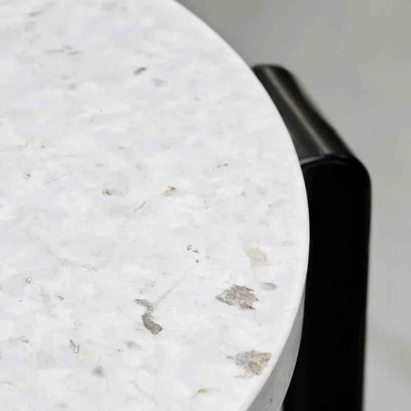 Tabouret de bar en plastique recyclé blanc et pieds noir graphite MI LOU VENEZIA - TIPTOE