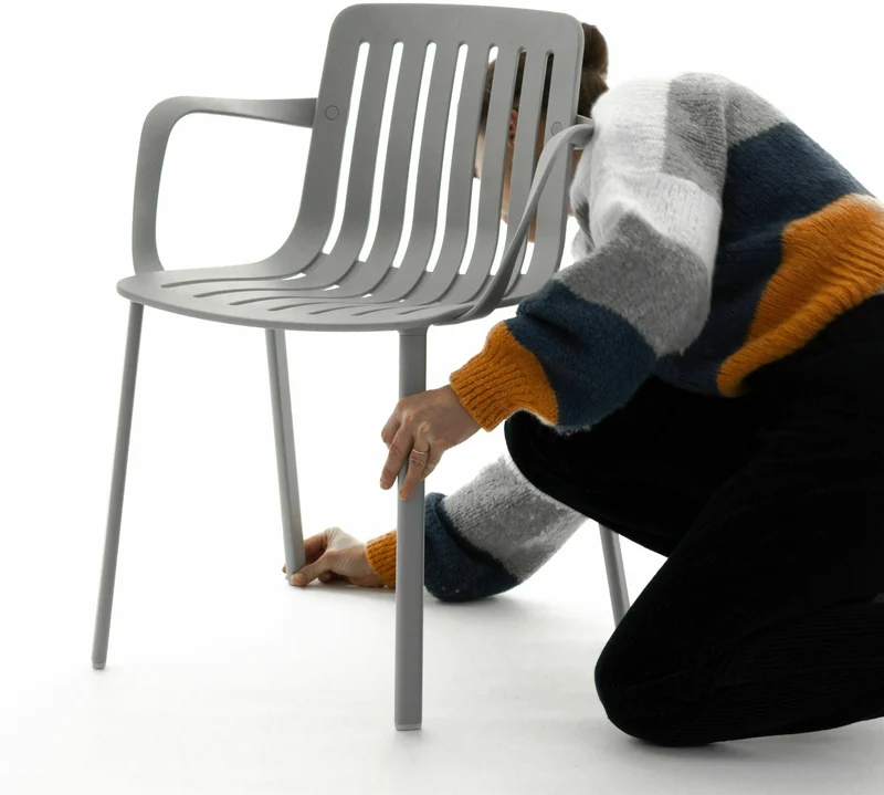 Chaise avec accoudoirs en aluminium vert Plato - Magis