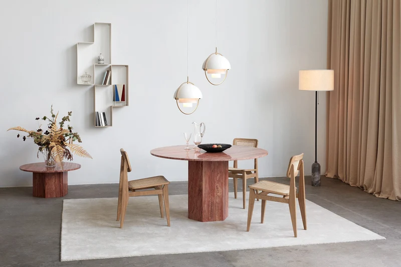 Chaise en cannage et bois de chêne naturel C-Chair - Gubi