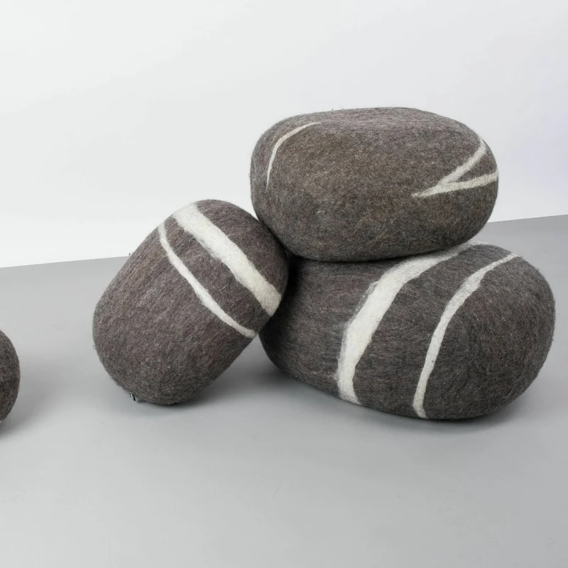 Pouf en laine marron foncé marbré XL Oskar - myfelt